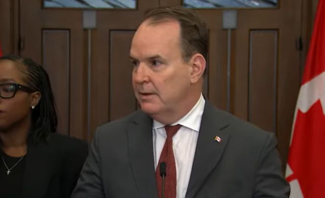 [스티븐 맥키넌 교통부 장관. Youtube @cpac 캡처]