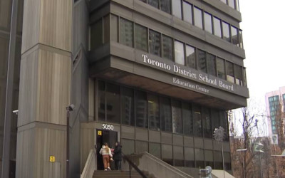 토론토 파견된 주행정관 ‘학급 인원 제한 해제’ 강행