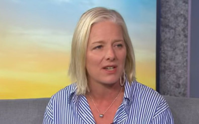 캐서린 맥케나 전 장관, 석유업계 맹비난